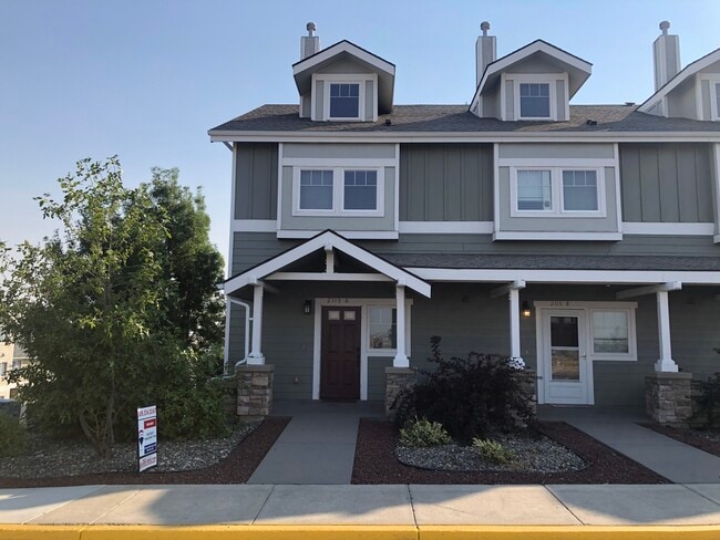 Building Photo - 2115 Westwood Dr