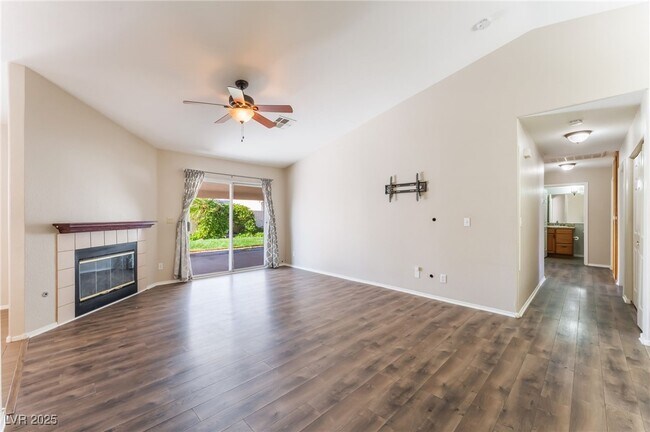 Foto del edificio - 4013 Madrone Dr