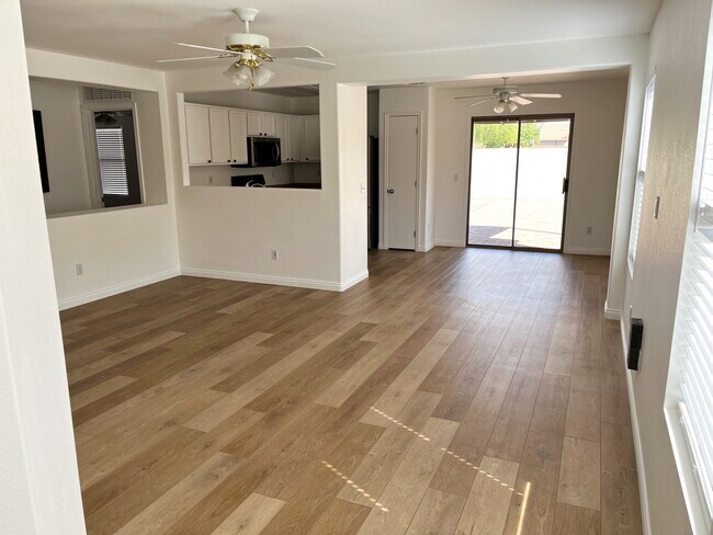 Foto del edificio - 11242 E Quarry Ave
