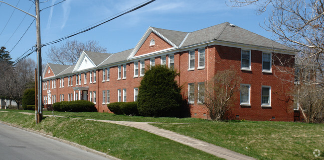 Foto del edificio - Sunnycrest Manor