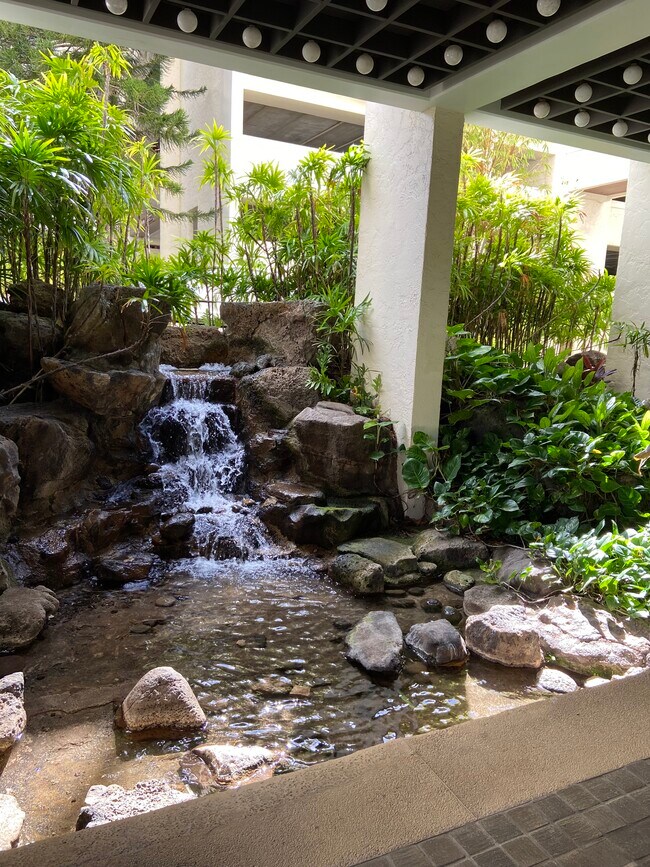 Foto del edificio - 511 Hahaione St