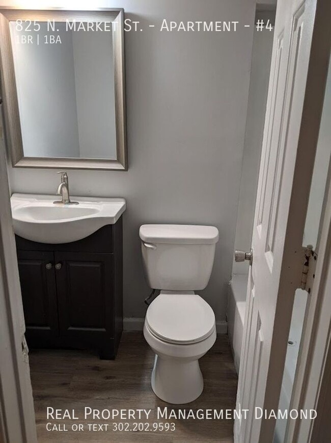 Building Photo - 825 N Market St