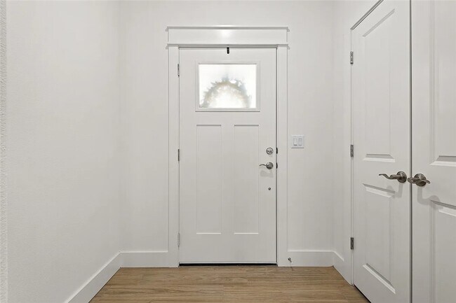 Foto del edificio - 718 Sun Meadows Loop