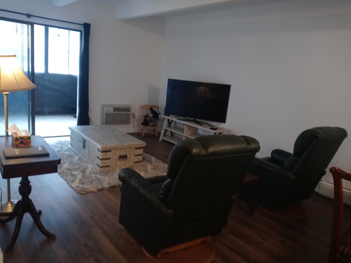 Foto principal - 10650 E Tennessee Ave
