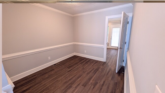 Dining Room - 318 Olde Towne Dr
