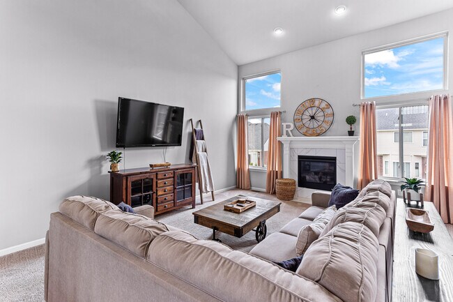 Building Photo - 23986 W Enclave Dr