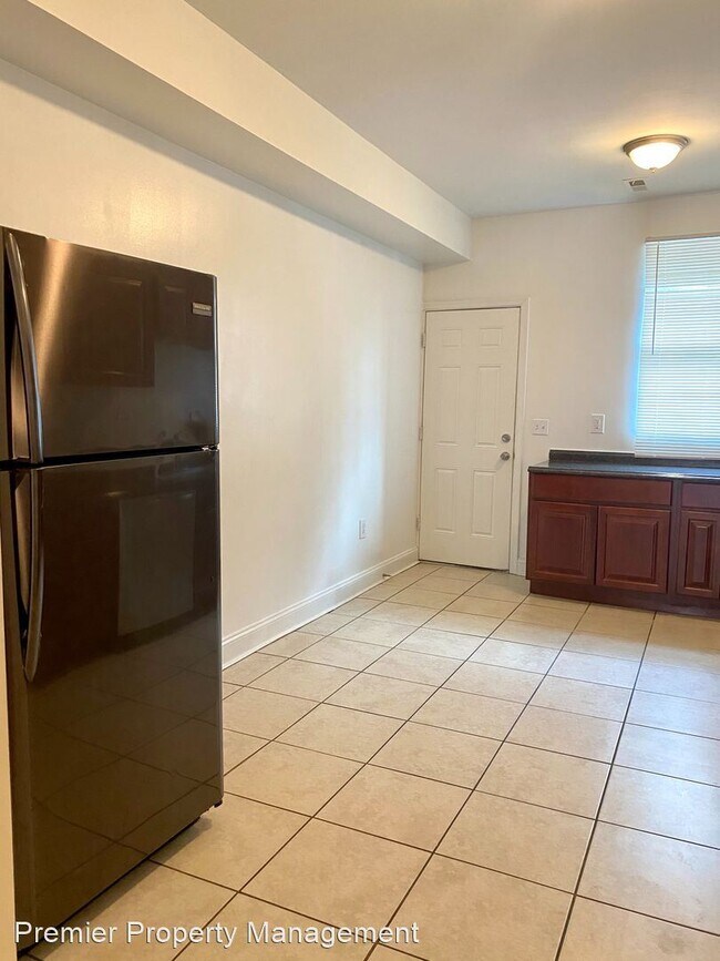 3 br, 1.5 bath House 417 E. Lorraine Avenue House for Rent in