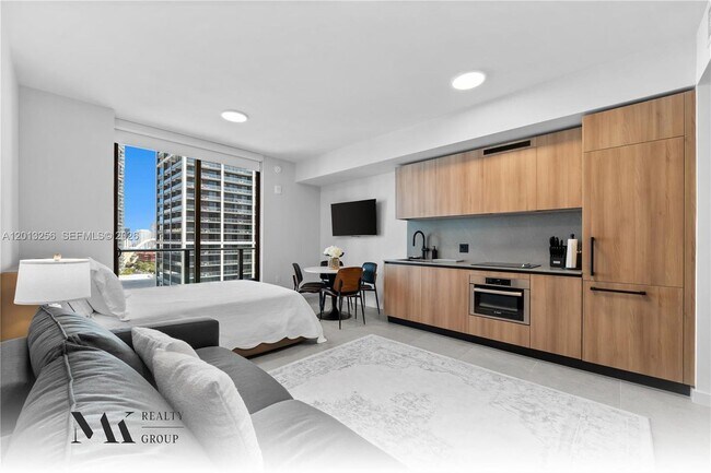Foto del edificio - 121 NE 5th St