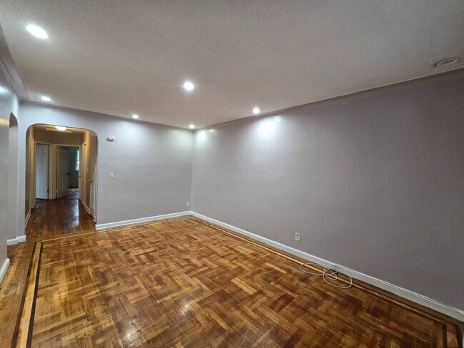 Building Photo - 2928 Bouck Ave