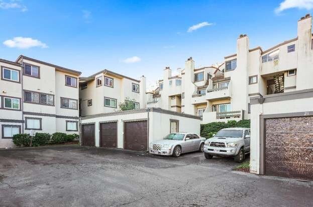 Foto del edificio - 3550 Carter Dr