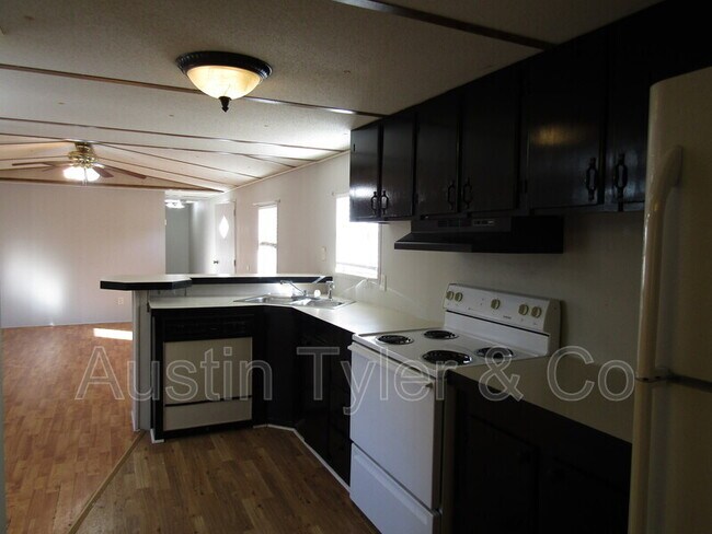 Foto del edificio - 2167 Fairview Rd