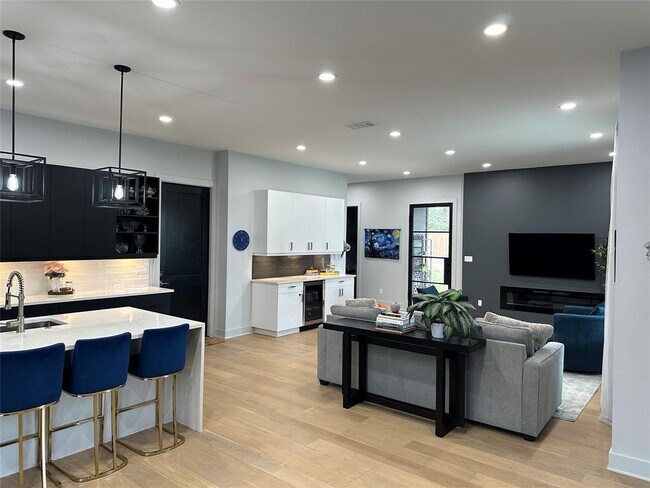 Foto del edificio - 4235 Eck Ln