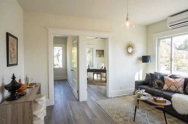 Building Photo - 1441 Echo Park Ave