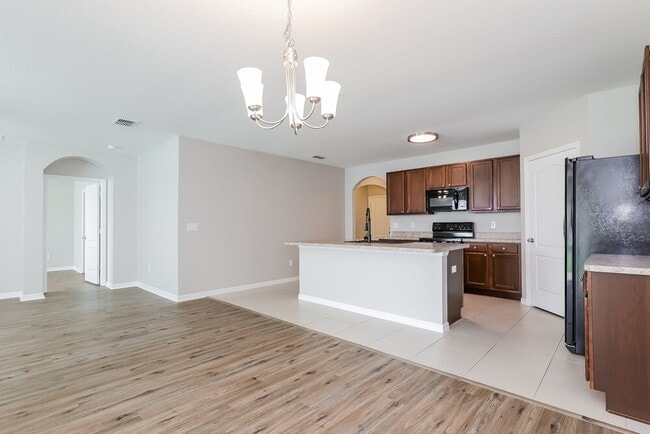 Foto del edificio - 16188 Yelloweyed Dr