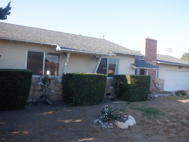 Building Photo - 8853 Stardust Ln