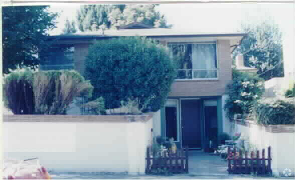 Primary Photo - 6533 4th Ave NE