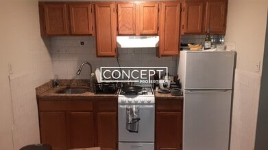 Building Photo - 56 Queensberry St