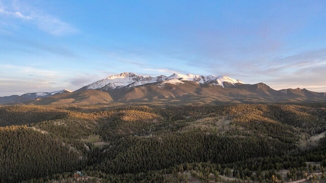 Building Photo - 213 S West St