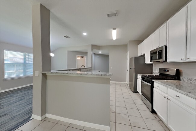 Building Photo - 10202 Dr Peridot Cove