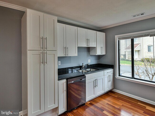 Building Photo - 3511 Castle Way