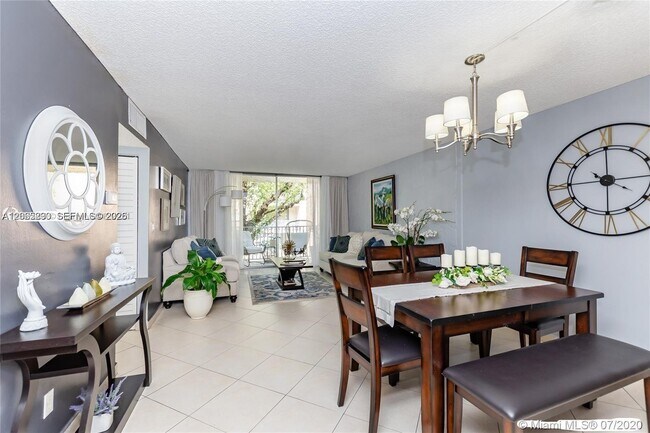 Foto del edificio - 8405 NW 8th St