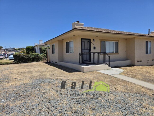Foto del edificio - 2141 Flintridge Dr