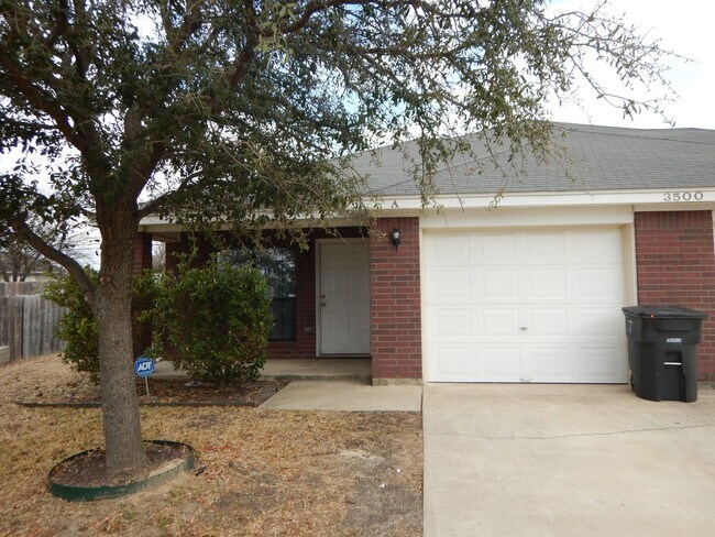 Foto del edificio - 3500 Dustin Ct