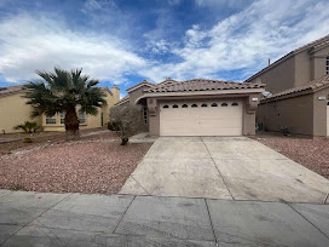 Foto principal - Charming 3 bedroom home ready for move in!