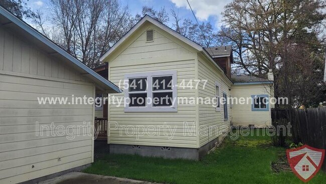 Foto del edificio - 815 SW 4th St