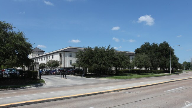 Cullen Oaks Apartments Houston Tx Building Photo Cullen Oaks