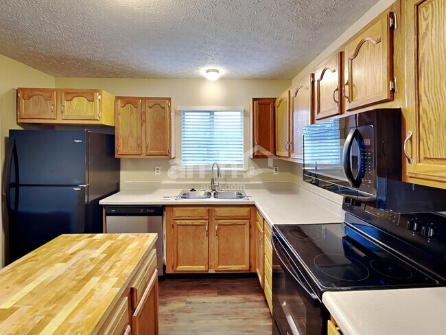 Foto del edificio - 3516 High Creek Dr