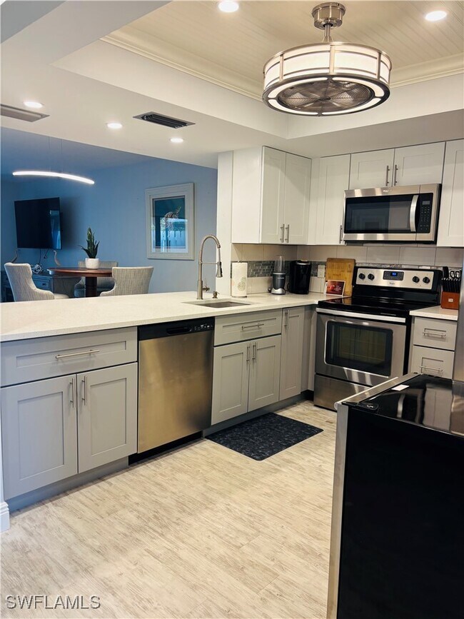 Foto del edificio - 800 Meadowland Dr