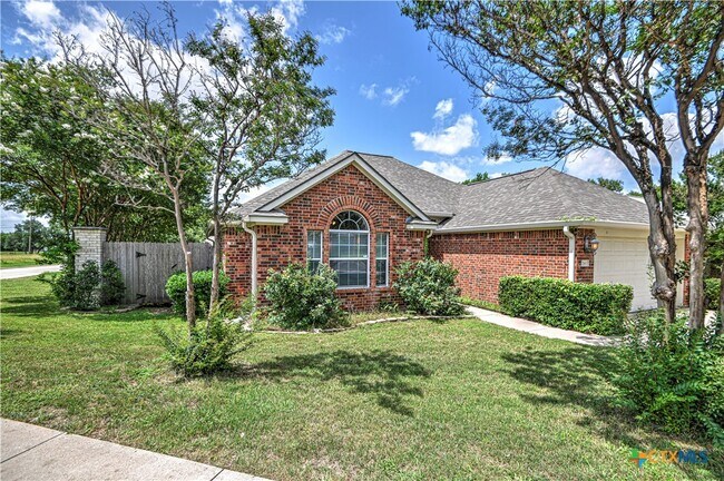 Foto del edificio - 2603 Blue Meadow Dr