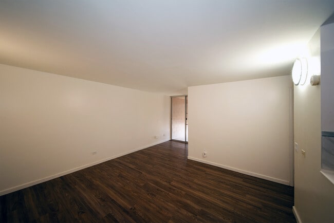 Building Photo - 1250 Richard Ln