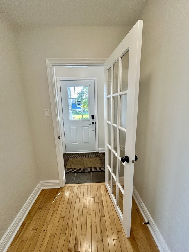 Building Photo - 34 Penetanguishene Rd