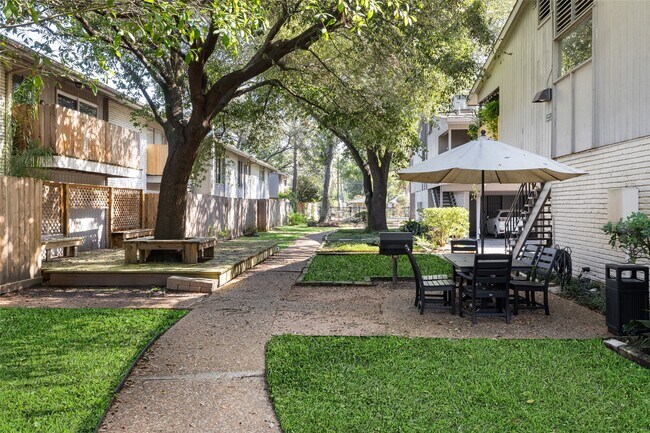 Foto del edificio - 909 Silber Rd