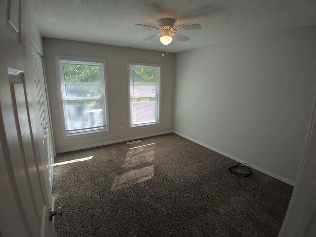 Foto del edificio - Unfurnished 2 Bedroom, 1.5 Bath Town Home ...