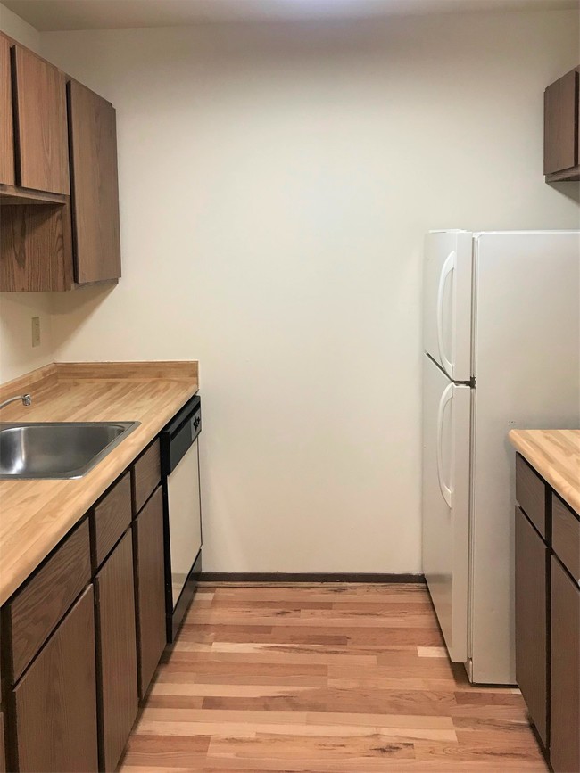 Foto del edificio - 2417 Chalet Gardens Ct