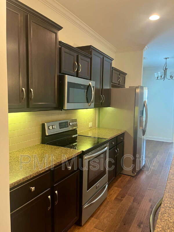 Foto del edificio - 956 Innsbrooke Ave