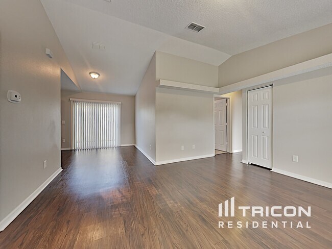 Foto del edificio - 3310 51st St N