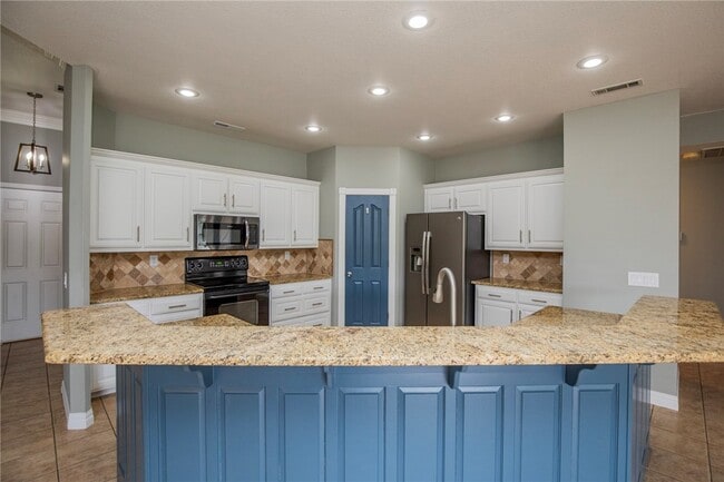Building Photo - 14198 Rolling Hills Dr
