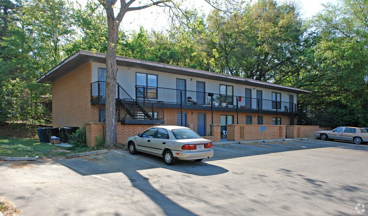 Building Photo - 115 Lipona Rd