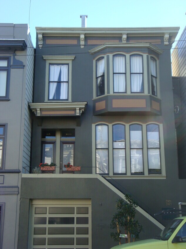 Primary Photo - 3973 18th St