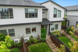 Building Photo - 16349 SE Sunshower Pl