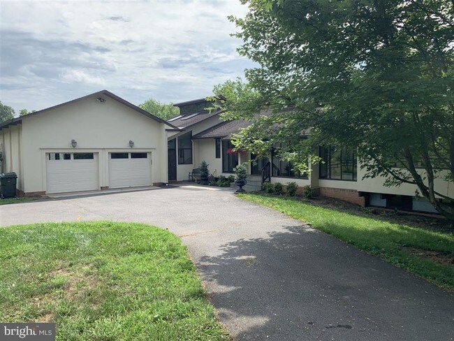 Foto del edificio - 9341 Cornwell Farm Dr