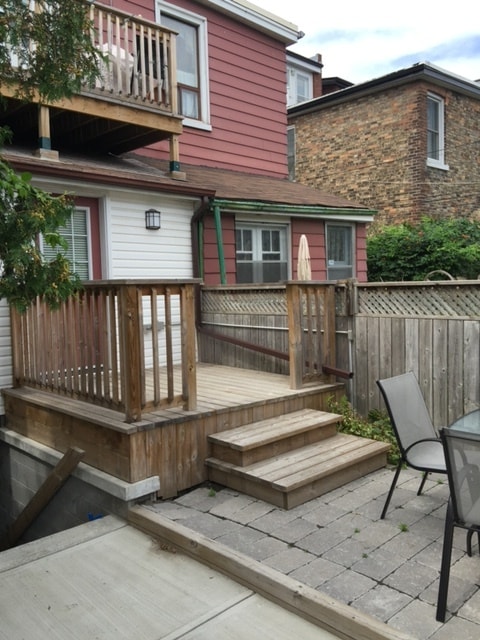 Building Photo - renovated 2 bedroom with high ceilings