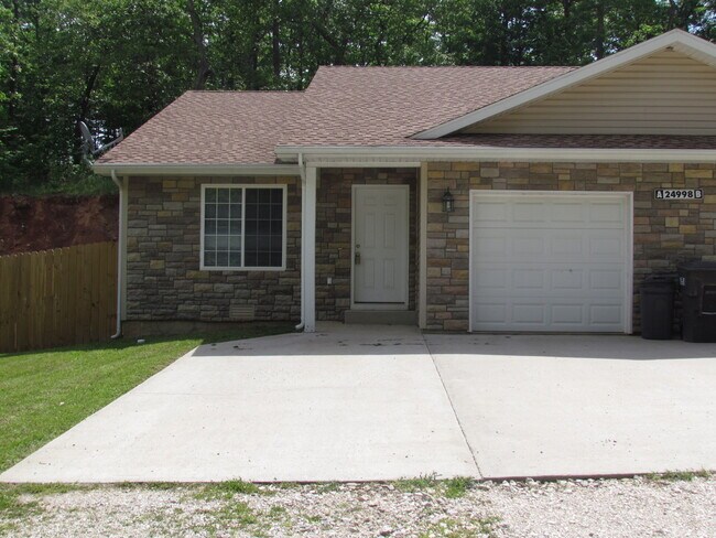 Foto del edificio - 24998 Talladega Rd