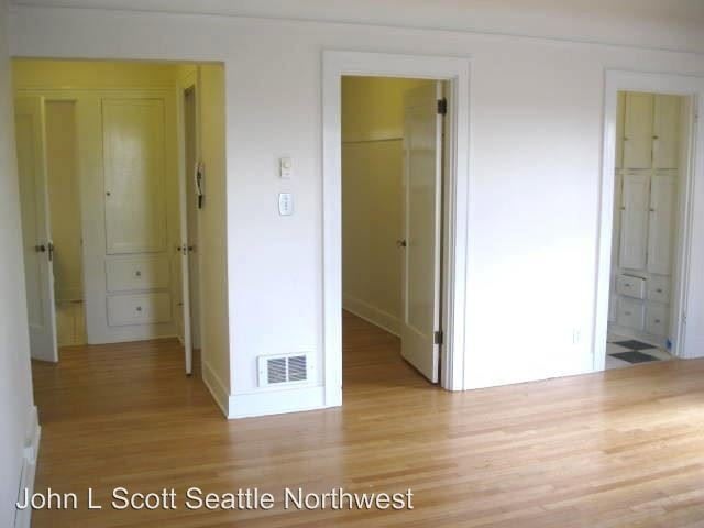 Building Photo - 4303 Phinney Ave N