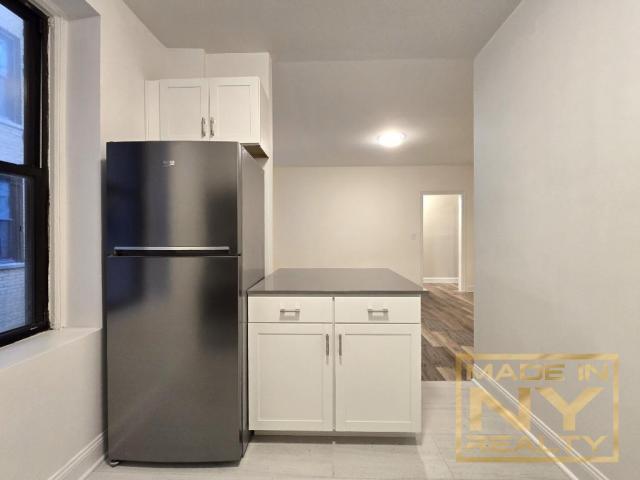 Building Photo - 1 bedroom in ASTORIA NY 11102