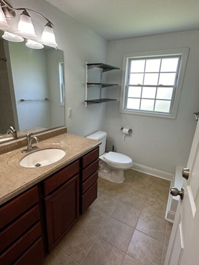 Building Photo - A quintessential Cape Cod retreat!